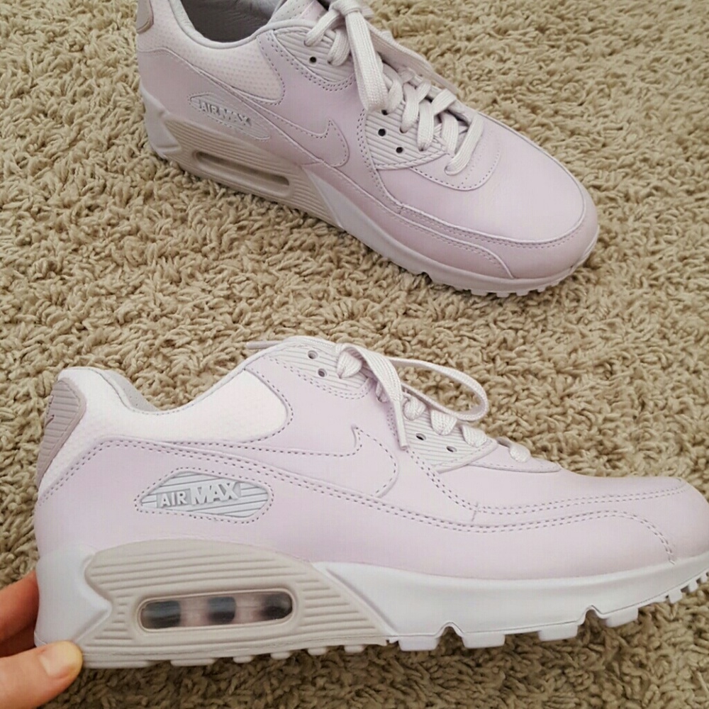 Light pink/lavender air max